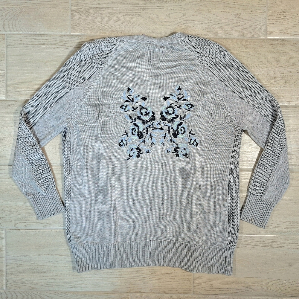 Alya Women’s Light Gray Knit Open Cardigan Sweater Floral Embroidered  Large